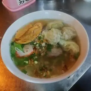 Hủ tiếu mì hoành thánh - Xá xíu - 60.000 ₫ tại Hủ Tíu Mì Hoằng Ký - Đường Số 10