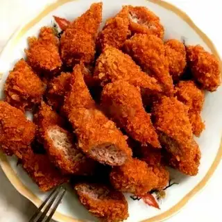 Hình ảnh Combo 20 Nem Chua Rán - 3 Chè Thập Cẩm