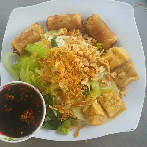 Bún Xào Chay Cẩm Tú - Đường 17 - Món chay gần bạn