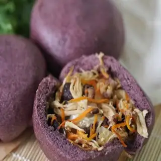 Hình ảnh Bánh bao gạo lứt bò sốt tiêu đen
