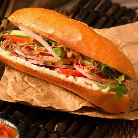 Hình ảnh Bánh Mì Em Chun - Chính Hiệu Sài Gòn - Lê Hồng Phong