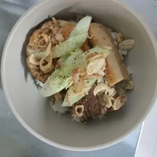 Hình ảnh Xôi trứng - chả