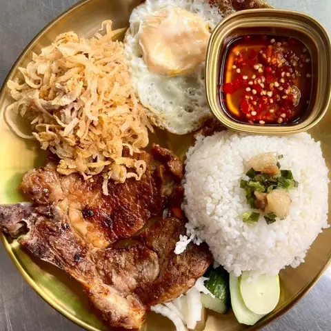 CƠM MÁ 3 - Cơm Tấm & Cơm Trưa Văn Phòng Sài Gòn - Diên Hồng - Cơm/Cơm tấm gần bạn