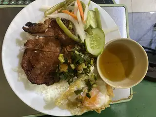 Hình ảnh Cơm sườn trứng ốp la