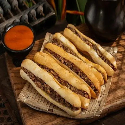 Mini Chic - Bánh Mì Que, Cà Phê & Trà - Hoàng Sa - Bánh Mì/Xôi gần bạn