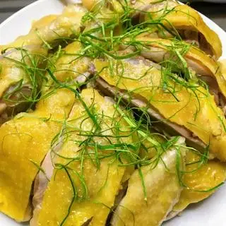 Hình ảnh Gà chặt lá chanh