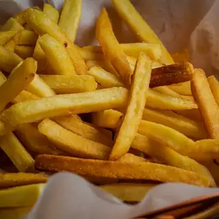 Crinkle cut chips - 75.000 ₫ tại CAPONE'S Chicago Deep Dish Pizza & Street Food - Đường Số 49B