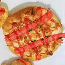 Bánh 2 xúc xích chà bông - 15.000 ₫ tại Bánh Kem Như Ý - Trần Bình Trọng