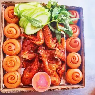 Gà kèm 10 bánh - 258.000 ₫ tại Gà Nướng & Sườn Nướng A Trung 47 - Nguyễn Thượng Hiền