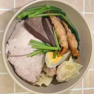 Hình ảnh Mỳ Sủi cảo trộn+topping