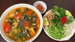 Bún riêu tô đầy đủ cua chả mọc - 48.000 ₫ tại Trang Bún Riêu & Canh Bún - Đường Số 6