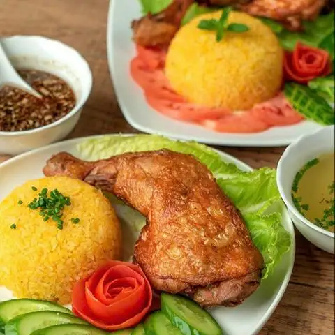 Hình ảnh Cơm Gà Xối Mỡ - Phước Tiến Quán - Quang Trung