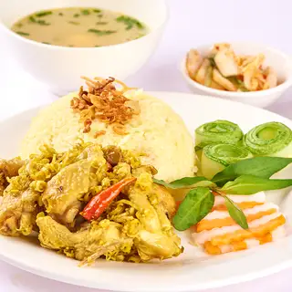Cơm gà kho sả ớt - 45.000 ₫ tại Bánh Tráng Trộn, Cơm Trưa Văn Phòng & Mì Xào Bò - Bình Dân - Đoàn Văn Bơ