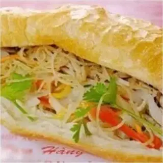 Bánh mì bì - 35.000 ₫ tại Bánh Mì, Xôi Mặn & Heo Quay Chú Béo - Cách Mạng Tháng 8