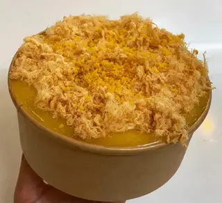 Bông lan trứng muối truyền thống - 40.000 ₫ tại Bối Bakery - Bông Lan Trứng Muối & Bánh Ngọt - Nguyễn Thượng Hiền