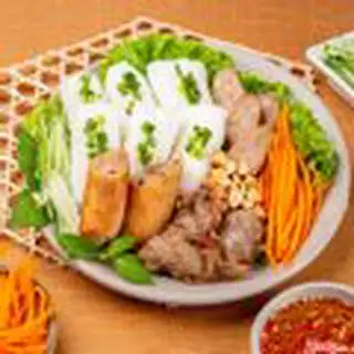 Bánh Hỏi Thịt Nướng Đặc Biệt - Nem Nướng - Chả Giò - 60.000 ₫ tại Bún Thịt Nướng - Cơm Tấm Cô Tín - Hoa Sữa