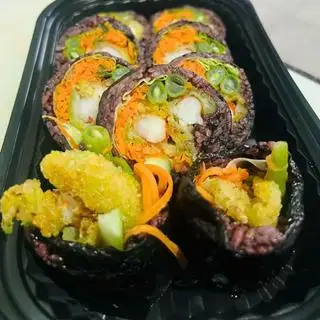 Hình ảnh Cơm cuộn tôm chiên