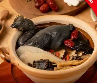 Hình ảnh Gà ác tiềm thuốc Bắc