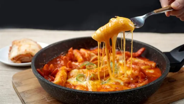 Hình ảnh Tokbokki phomai