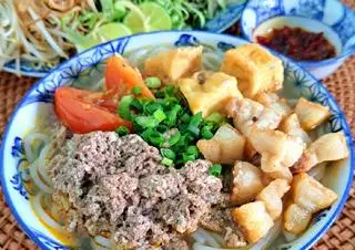 Hình ảnh Bún riêu tóp mỡ đặc biệt