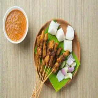 Thịt gà xiên nướng Singapo 5 xiên - Singapore chicken satay 5 sticks - 80.000 ₫ tại Fei Fei Wonton Mee - Mì Xá Xíu, Bakutteh & Laksa - Trương Quốc Dung