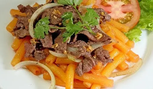 Nui xào bò - 55.000 ₫ tại Út Vàng - Cơm Chiên & Trà Sữa - Nguyễn Sáng