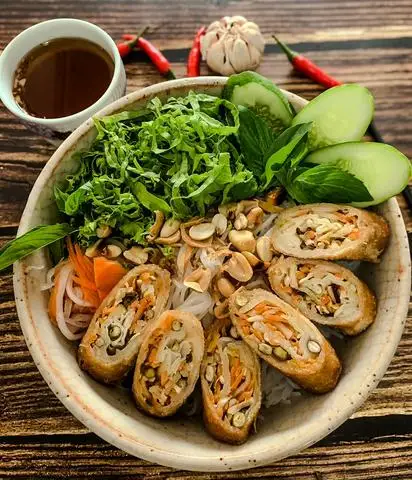 Nhàn Vegan - Bếp Thuần Chay - Nguyễn Gia Trí - Món chay gần bạn