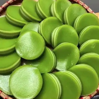 Bánh da lợn - 8.000 ₫ tại Bánh Bao Chiên Tân Định 1991 - Nguyễn Văn Đậu