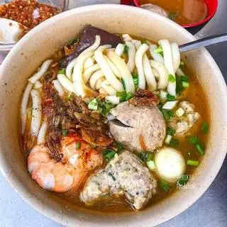 Hình ảnh Bánh canh chả cá - trứng cút