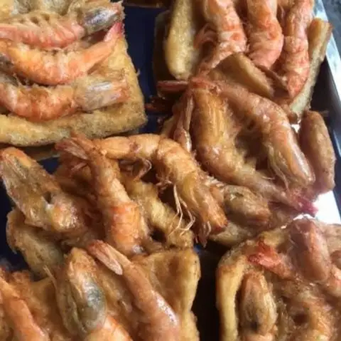 Bánh Mì Chiên Tôm & Xôi Chiên Ngọc Lành - Nguyễn Tất Thành - Bánh Mì/Xôi gần bạn