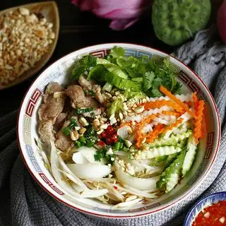 Hình ảnh Bún thịt heo xào
