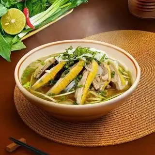 Phở gà - 50.000 ₫ tại Phở Trang - Nguyễn Văn Lạc 