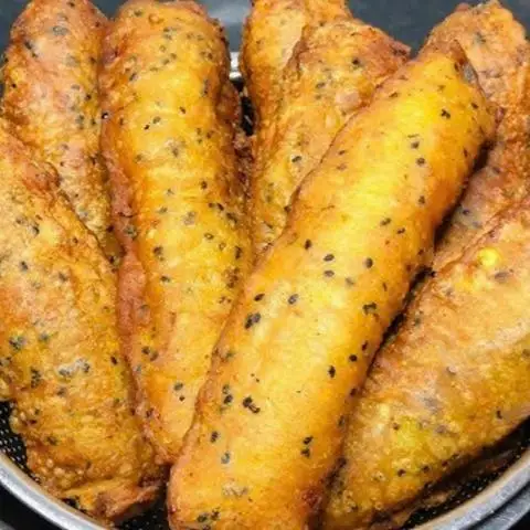 Hình ảnh Chuối Chiên Mè Đen - Lê Tấn Bê