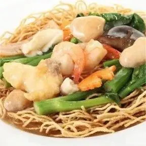 Mì xào giòn thập cẩm - 65.000 ₫ tại Dung Ký - Cơm Chiên, Mì Xào Giòn & Hủ Tiếu Xào - Chung Cư Chu Văn An