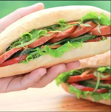 Hình ảnh Bánh mì xúc xích