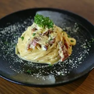 Spaghetti carbonara - 160.650 ₫ tại Downtown Steakhouse - Nguyễn Huệ
