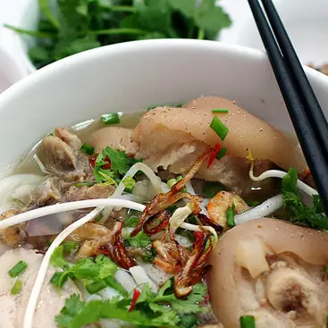 Bánh canh - 40.000 ₫ tại Hủ Tiếu & Bánh Canh Trạm Y Tế Bình Hưng - Đường Số 1