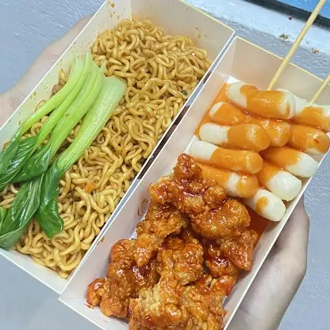 Team Ăn Vặt - Mì Trộn, Lạp Xưởng Nướng Đá & Gà Rán - Điện Biên Phủ - Ăn vặt gần bạn