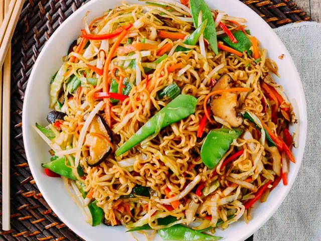 Mì xào thập cẩm - 75.000 ₫ tại Hủ Tiếu Nam Vang, Mì & Nui Bò Hải Sản Anh Tuấn - Lê Công Kiều