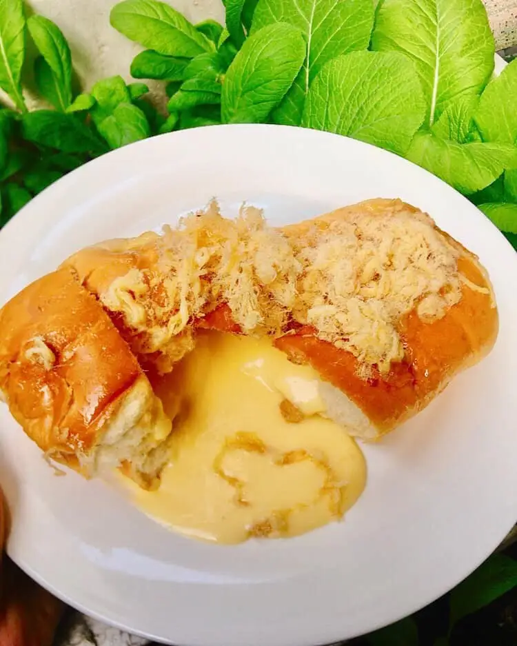 Bánh PhoMai Tan Chảy Nhỏ - 45.000 ₫ tại Bánh Mì Những Chàng Trai - Thành Thái