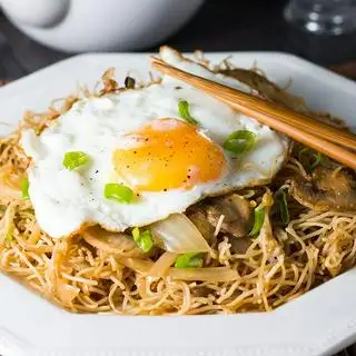 Hình ảnh Mì xào trứng