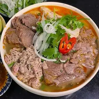 Bún bò tái - 68.523 ₫ tại Mì Quảng Hội An - Tân Hòa Đông