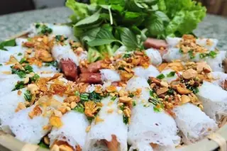 Bánh hỏi bì thịt nướng chả giò - 35.000 ₫ tại Bánh Mì & Bún Thịt Nướng - Âu Dương Lân