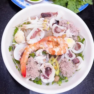 Hủ tiếu mực đặc biệt không sườn - 83.000 ₫ tại Hủ Tiếu Mực Kim Dung - Lê Đức Thọ
