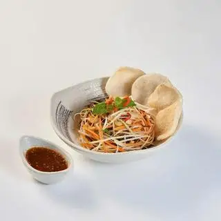Gỏi đu đủ nấm hương - 104.760 ₫ tại Nhà Hàng Chay Amavi Kom & Vegan - Cơm Tấm Chay - Quốc Hương