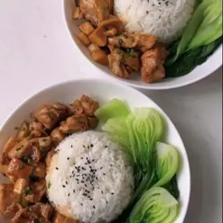 Hình ảnh Cơm gà nấm sốt teriyaki