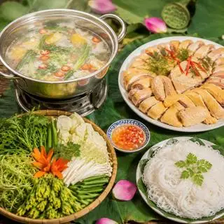 Hình ảnh Lẩu Gà Nhúng Mẻ – Set 4–5 người