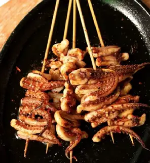 Râu mực nướng sate - 28.000 ₫ tại Gà Nướng & Xiên Nướng 365 - Phan Văn Trị