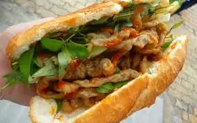 Bánh mì chả cá đặc biệt - 30.000 ₫ tại Bánh Mì Má Hải - Nguyễn Thị Thập