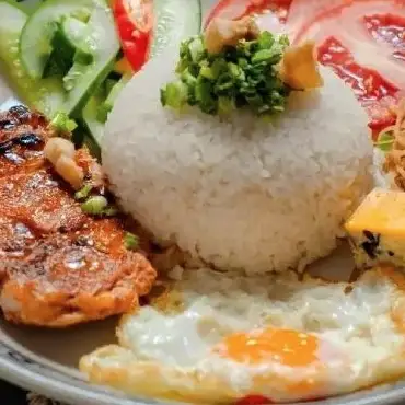 Cơm Tấm Đêm - Nguyễn Xí - Cơm/Cơm tấm gần bạn